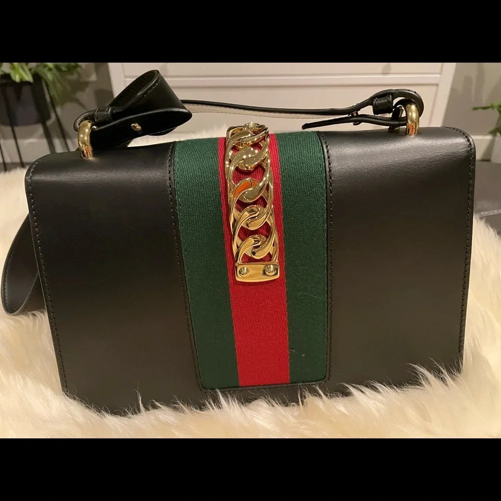 Gucci Sylvie Bag - Picture 6 of 13